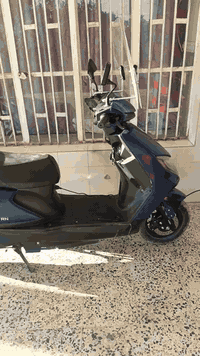 اكو يمي ماطور شحن جاهز مابي اي عطل كلشي شغال سعرة350مكاني رمادي لي يريدة يراسلني وتساب
***********
