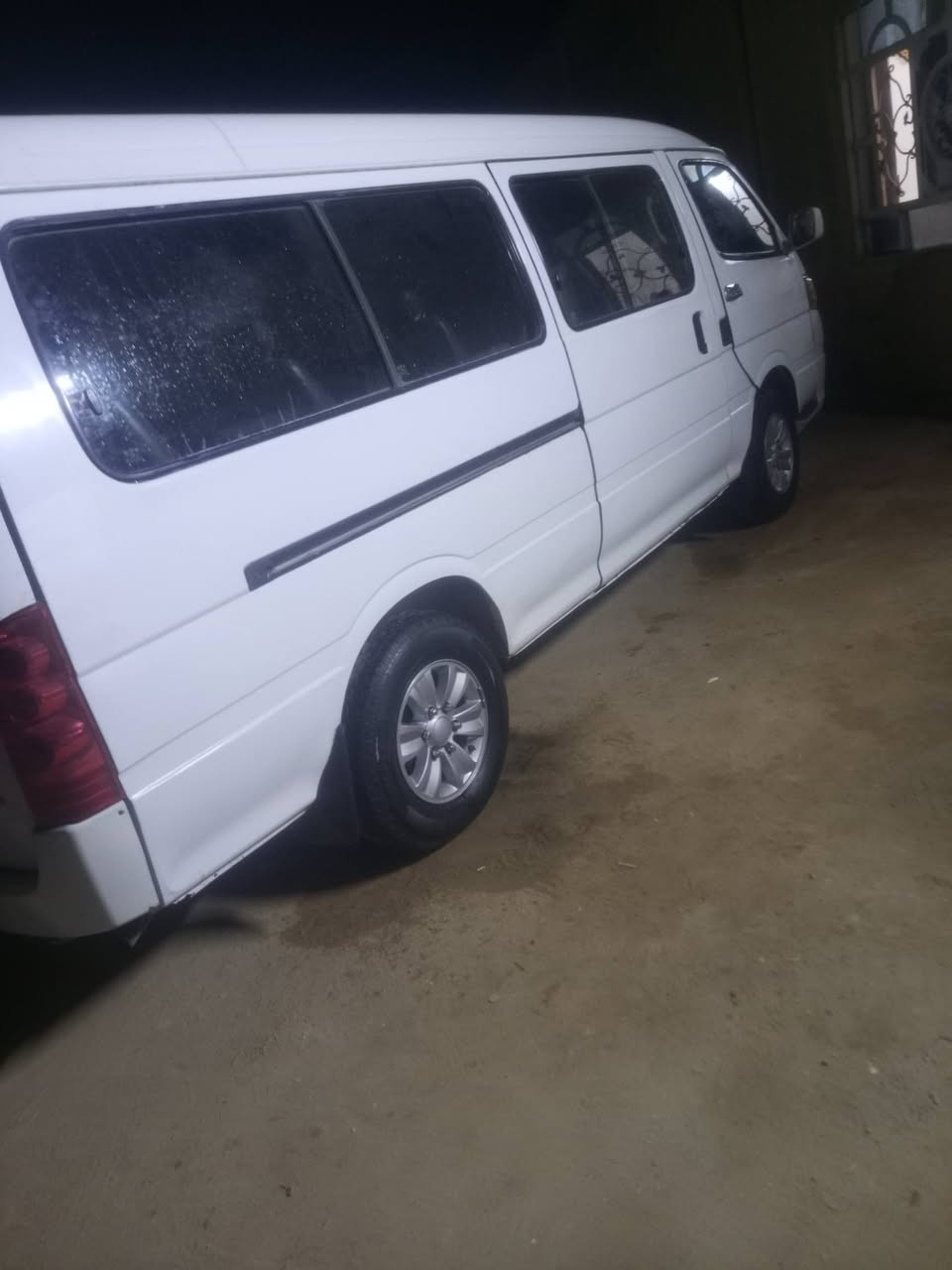 جنبي  2014   سياره بسمي كير محرك  كسن كله جديد .  محرك فور واي  سياره جهازه  دوشمه جديده كله جديد 92/***********سعر
