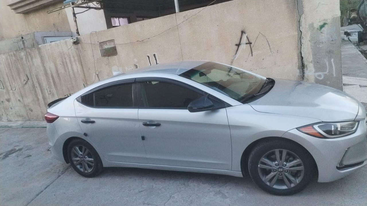 للبيع مستعجل 

الانترا 2017 وارد امريكي محرك دوش المرغوب 

بيها طخه من كدام براس البوند من اليمين. مو مصبوغ كامل
وصبغ بالداير اليمين فقط داير 
رقم نينوى دولي شرط التحويل 

تحكمات استيرن جهتين داخل عسلي واسود

ثلاث انظمه قياده اعتيادي ويكو وسبورت 
سعر 116 وبيها مجال

للاستفسار هاتف ***********
