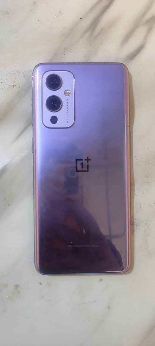 سلام عليكم جهاز OnePlus 9 5G ذاكره 128 رام 8+4 معدل تحديث الشاشه 120 بطاريه 4500 حجم الشاشه 6.55 معالج سناب دراكون 888 أي خلل مابي فقط خط بل شاشه اراوس او ابيع سعره 130 مكاني كربلاء حي رمضان *********** للستفسار Singapore
