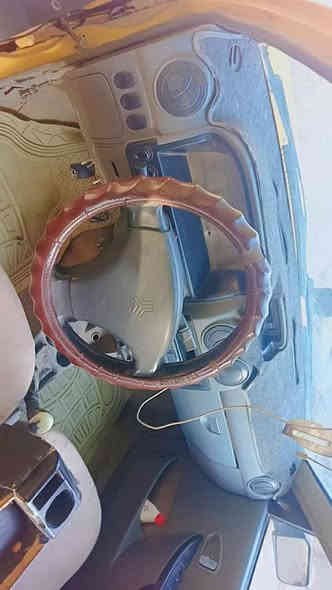 سايبه 2012 مصفره هيئه وغرامات سياره ب اسمي بيها شغلات بسيط گير ومحرك بعدهن بلضمان مكاني بسمايه مجمع الإحسان سعرها 27وبيها مجال بسيط ***********
