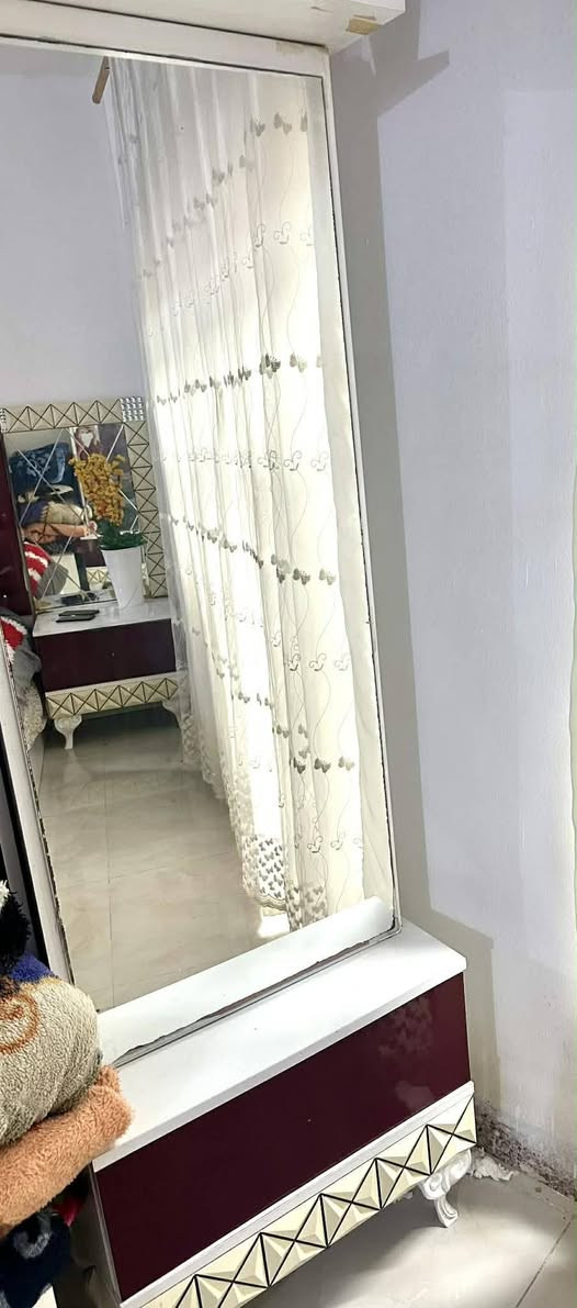 غرفة نوم ملكيه 9 قطع للاستفسار الإتصال ***********
