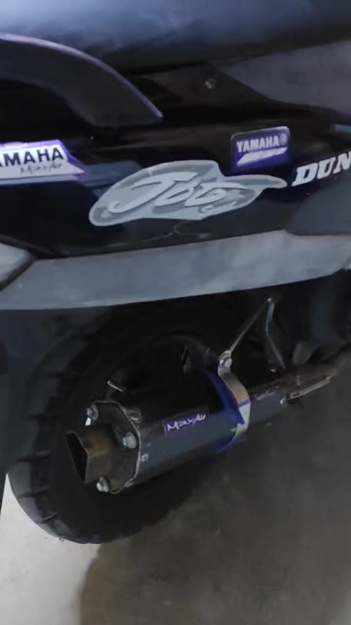 كامله مكمله ربع ماتذب عليها مكينه 55 شلعه ومعدل استغفر الله نقصها بس لباتري تعبان بس هذا لنقص مستعجل ع بيعتها 475 قفل لدراجه متعوب عليها ومرتبه على ايدي *********** مكاني بغداد الشعب
