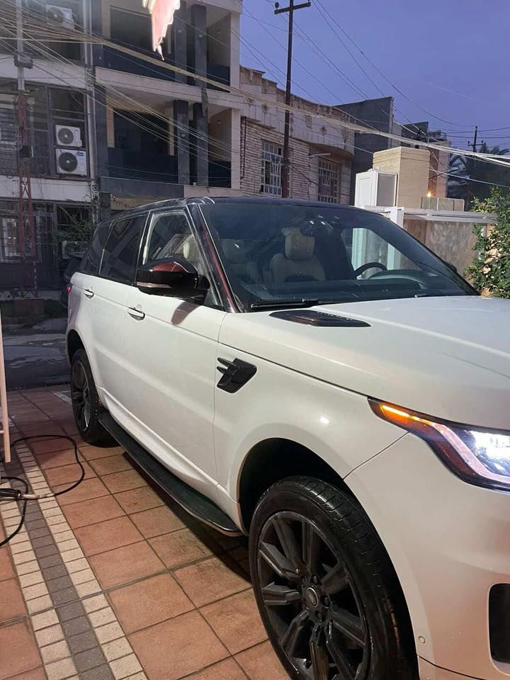 رانج روفر 2018
Autobiography 
وارد امريكي 
رقم بغداد 
محرك ٨  سوبر 
ماشية ٥١ ميل
مكاني بغداد الكرادة
للتواصل
 0773 337 9469
