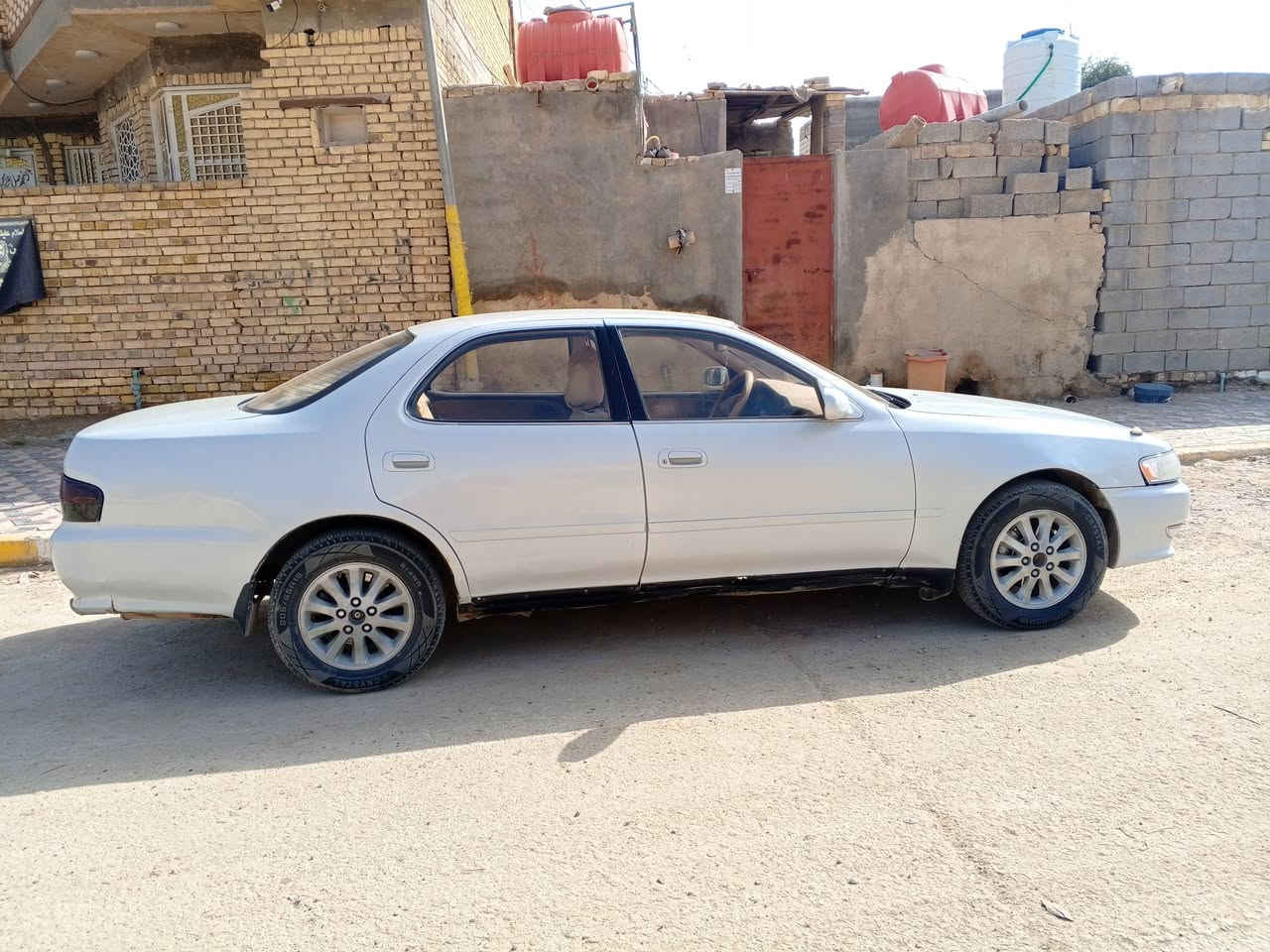 سيارة للبيع كرستة نفخ  موديل 1993الصبغ لؤلؤي محرك 2500كفاله عامه سياره جاهزه وبسمي سنويه جديده رقم انكليزي سياره جاهزه سدر دخم تاير الغرفه غرفه الشركه الاتصال عالى الرقم الاتي ***********الاعنوان ذي قار الشطره حي الزهراء
