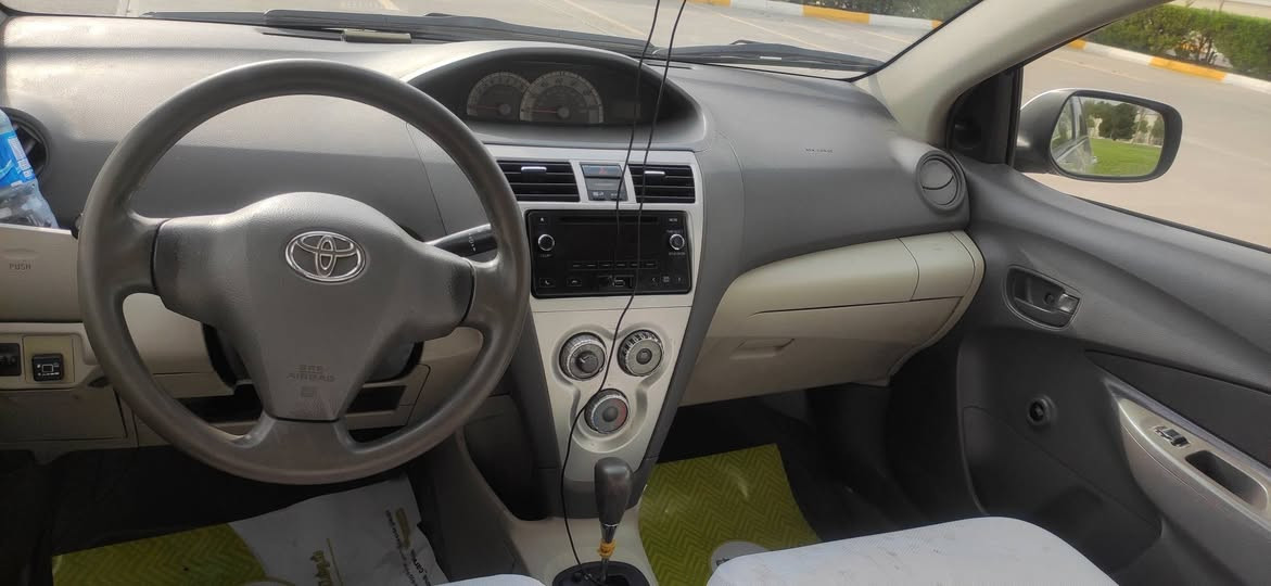Toyota yaris 2013 
‎     ( سعری : 95 مەجالەکی کەم  ) 
‎
‎تۆیۆتا یارس ، بێ سبوخ
‎مۆدیل : 2013
‎دەبل گێچ ، دوو جام کارەبا 
‎154هەزار ڕۆیشتیە  
‎بێ بۆیاخ بێ لێدران 
‎ڕەقەم  هەزا نوێیە 
‎گێرو مەکینە ، تەبرید ساردو ، گەرم بەشەرت 
‎یەک دینار مەسروفی نیە 
‎شوێن هەولێر 
‎ ( ڕەقەم تەلەفۆن : *********** )
‎           (   وەتسئاپ و ڤایبەر ) أربيل, العراق
