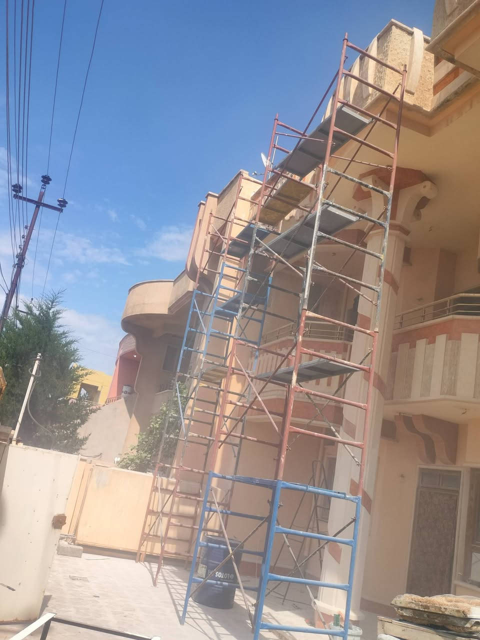 السلام عليكم اخواني يوجد لدينا سكلات للايجار ودوسات للايجار كلها جديده ونظيفه. لدينا 80 طابق سكله و60 دوسه للايجار وكلها جديده ونظيفه .ويوجد لدينا دمبر لرفع الانقاذ ونقل مواد للبناء. للايجار الاتصال على الارقام التاليه.   ***********🍋***********🍋***********  🍋باداره مايكل ابو مارسيلينو ابو الدمبر. يعني ملك الاسكلات مايكل ابو الدمبر.. مع تحياتي للجميع.
