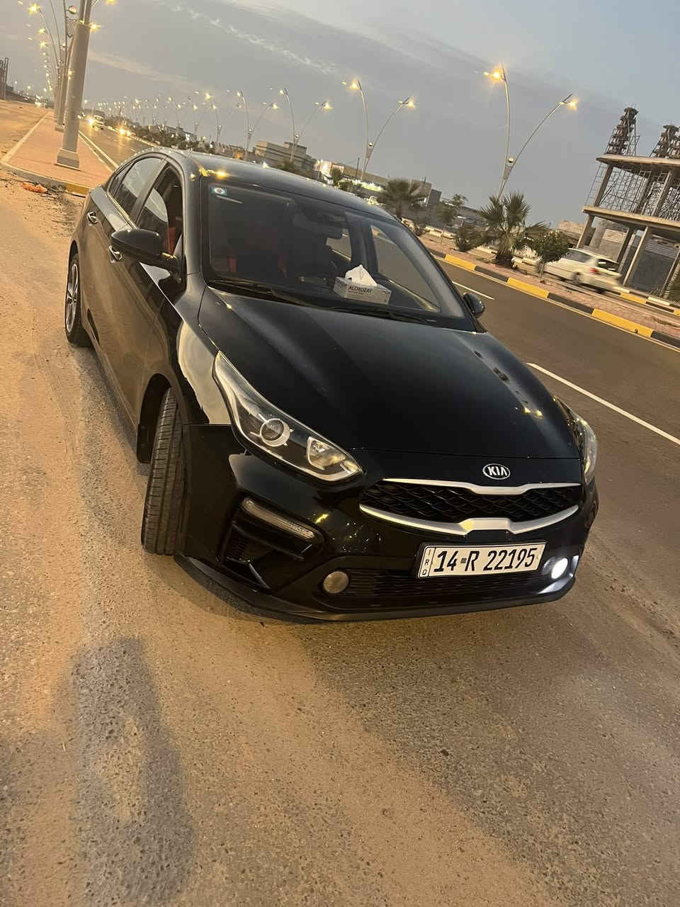 سلام عليكم عندي هاي سياره سيراتو مديل 2019 خليجي مكفوله من كلشي بيه بس بارد سياره ما ناقصها شي تخم تاير جديد حداده  جاهزه رقم جديد سعر 133 بيه مجال قليل رقم الهاتف ***********
