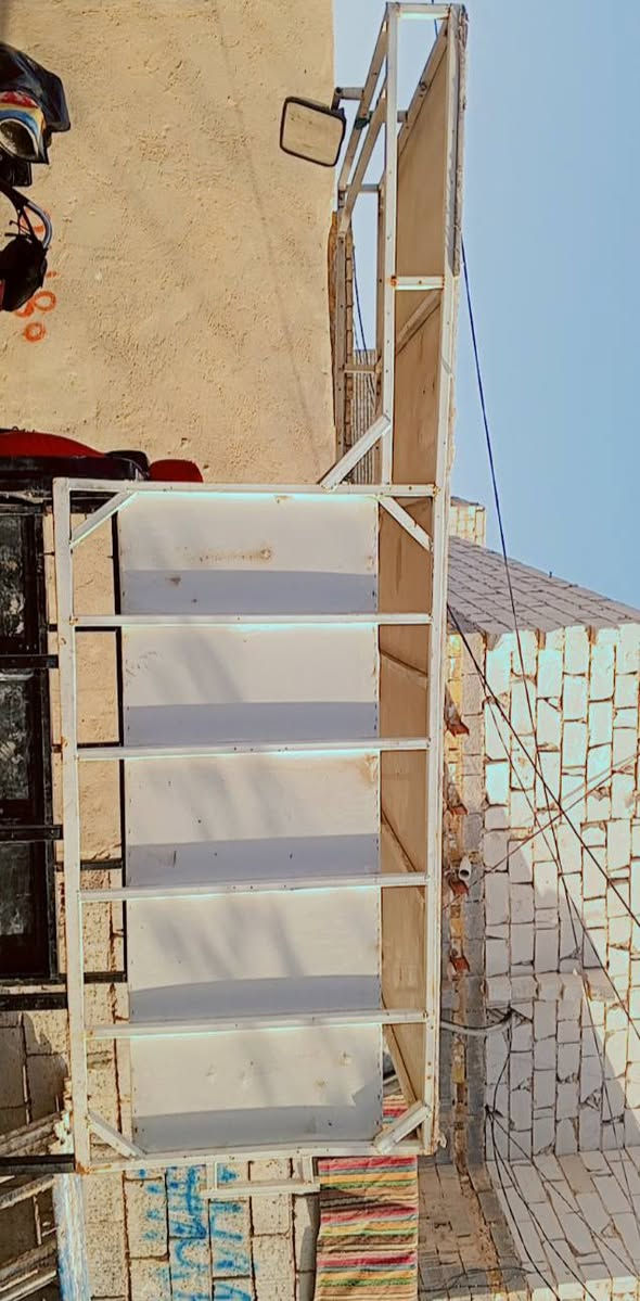 السلام عليكم مجحر للبيع تسكام 125الف وبيه مجال العنوان النجف الرضويه رقم ***********
