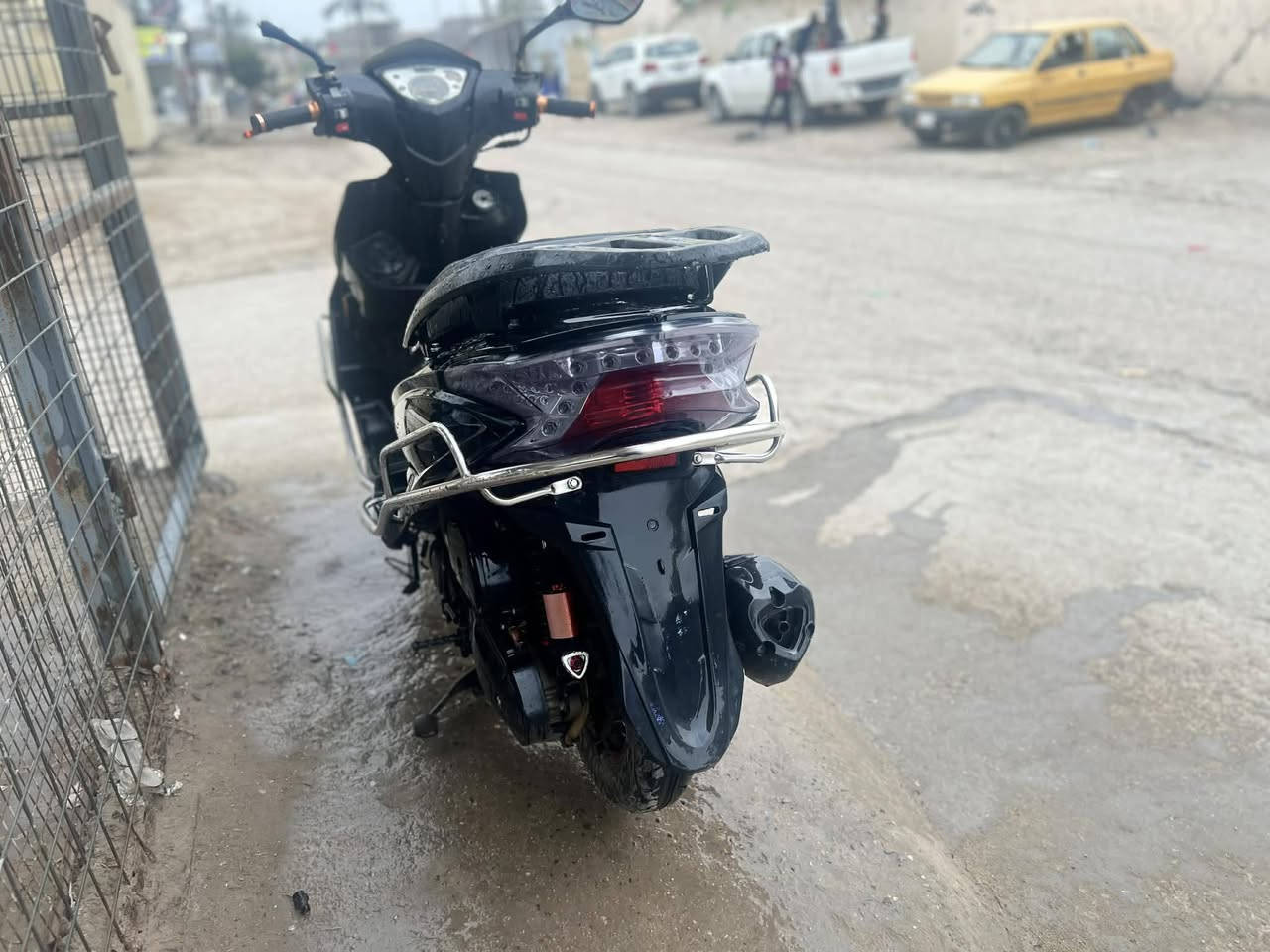 دراجه سكنز كفاله عامه سعر ٦٥٠ رقم صاحبه  *********** المكان حله دبله
