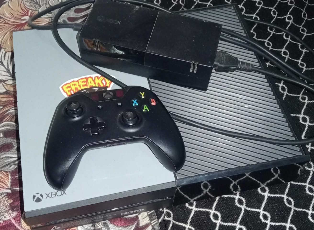 xbox one 💥

jdid mnyta whda jdida ⭐

fih game pass ✨

liysawm malih nbielh


**إذا كنت صاحب هذا الإعلان وتريد حذفه لأي سبب، رجاءا أرسل رسالة إلى الدعم الفني**