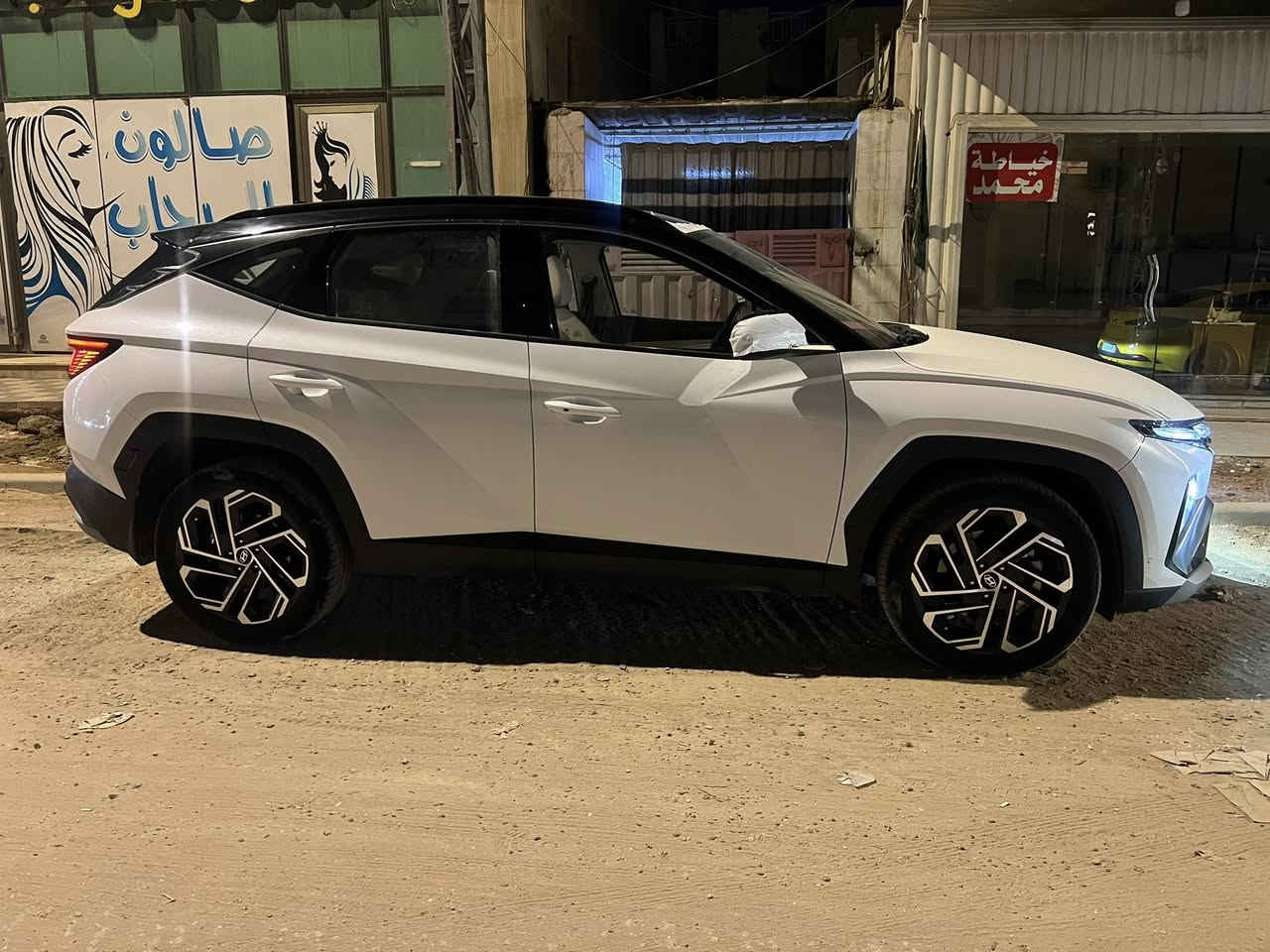 السلام عليكم للبيع توسان توكلر موديل ٢٠٢٥ رقم بغداد السياره كفاله عامه عدا شخط بسيط مقدار إصبع او اقل السياره جديده وأحلى من الصور ومواصفات التوكلر معروفه 
مكان السياره بابل/المركز للاستفسار ***********
السعر ٢١٧وبيه مجا
