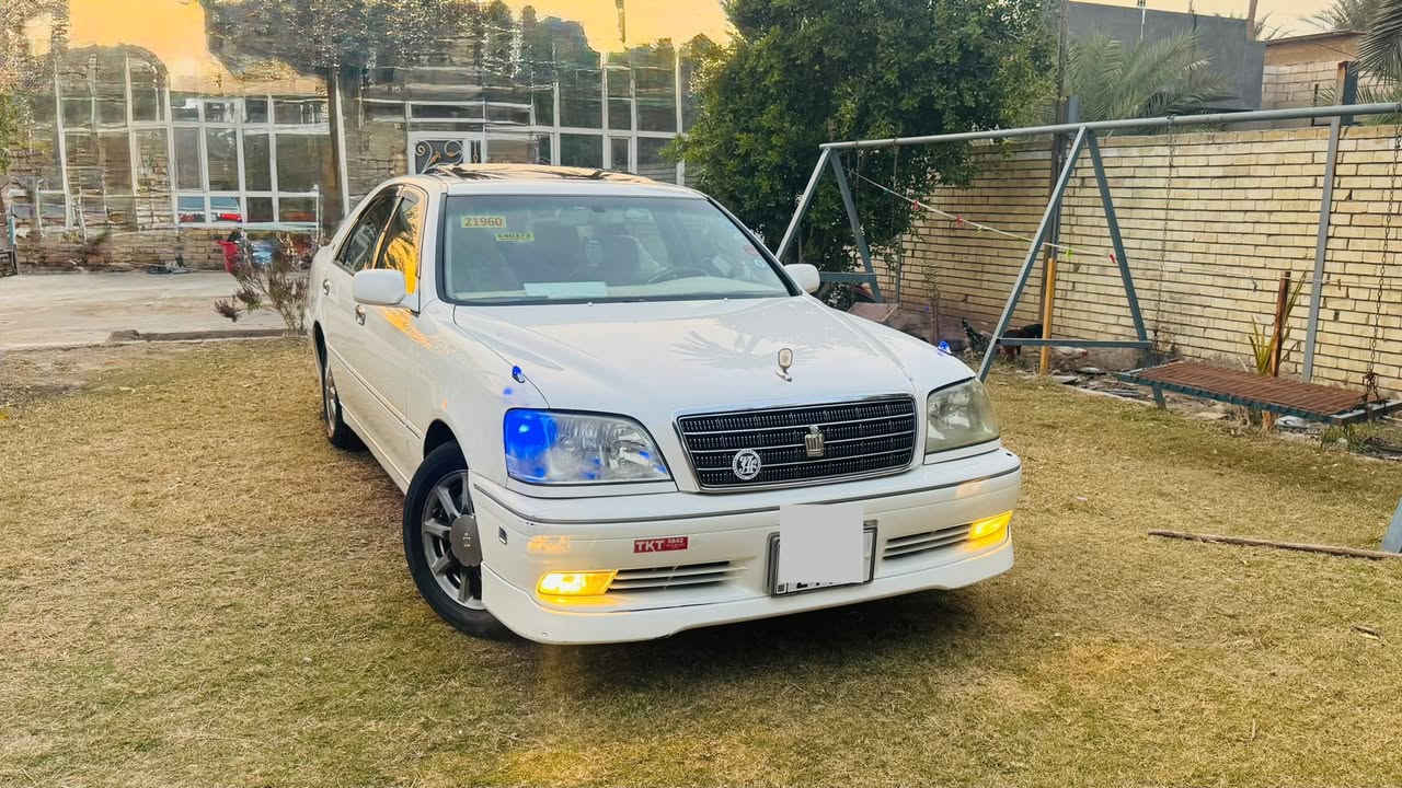 السلام عليكم ورحمة الله وبركاته 
ملكه للبيع فقط 
ديفور الكبير شاصي 75 
كرستال 3 دكم دبل شاشه 
فتحه ستيرن كهربائي 
رقم كركوك بأسمي مداور وين ما يعجبك 
سياره مكفوله من الگص والنقل جثه ولاصوليات 
بيها جاملغ خلفي فقط مكاني النجف الكوفه 
السعر خاص او اتصال 
رقم الهاتف *********** واتساب
