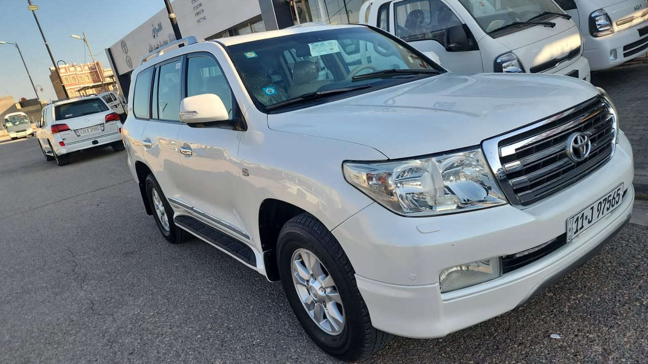 لاندكروز 11 ستينيه مكفواله كير مكينه مكفول مكفواله من الصبغ حداد جديد تخم تايرات ماشيه 
ماشيه 310
رقم بغداد بسمي تحويل ثاني يوم
كشنات جلد بقلوه 
كشنات كهرباء 
السعر 325 وبيها مجال 
موبايل ***********
