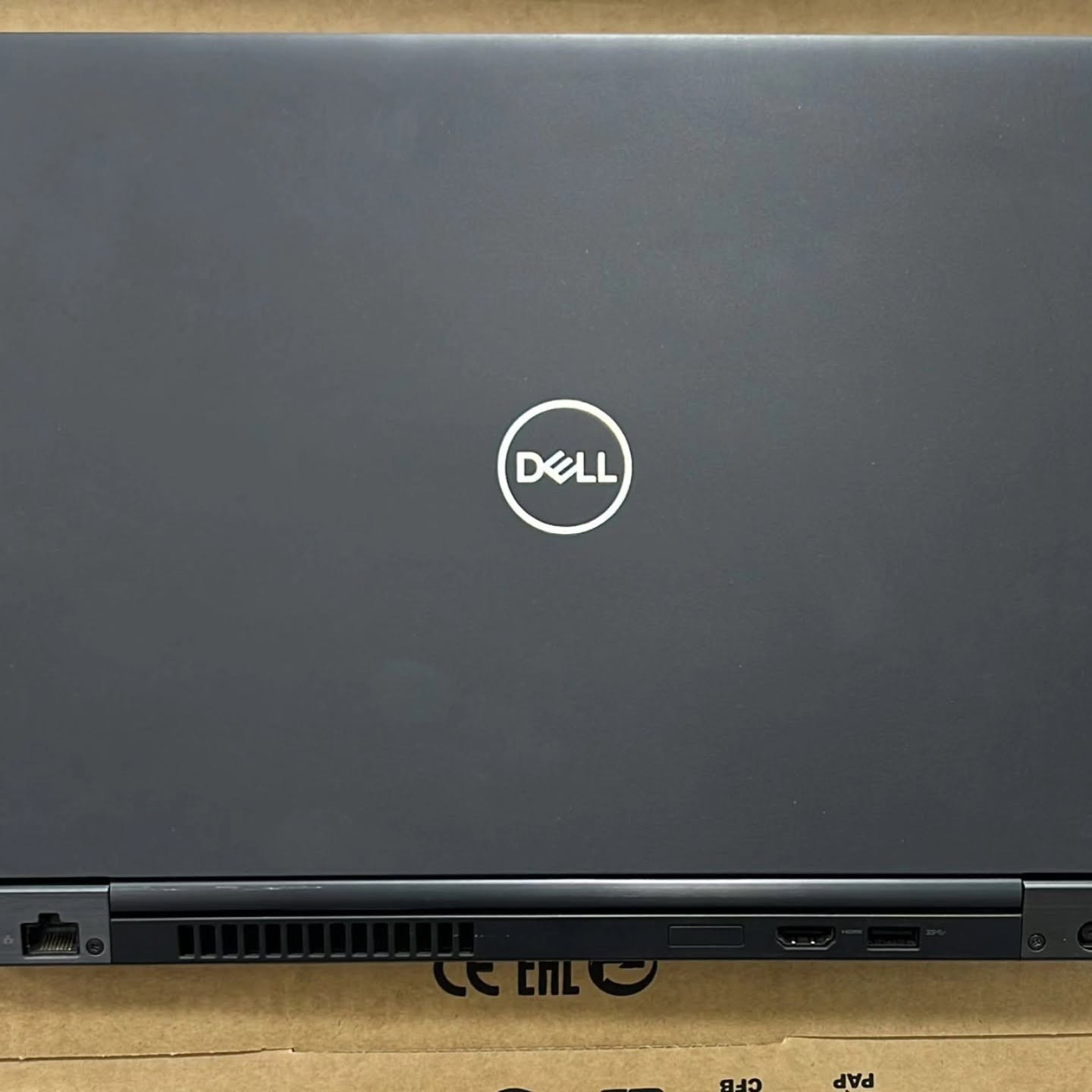 لابتوب سلم خفيف حديث معالج قوي وجيل عالي DELL 5490 Ci5 جيل سابع نظافة عاليه جدا
. 
 السعر ثابت 225 الف  مع التوصيل والحقيبة والشاحن الأصلي 
. 
 النظافة شرط اخو الجديد وعل الفحص وين تريد
مناسب للدراسة والبرامج المكتبية والطباعة والتصفح والامن السيبراني وغيرها من البرامج 
……………………

 المعالج Core i5-7 th جيل سابع
 ذاكرة الوصول العشوائي (الرام) 8GB 
 التخزين( الهارد) SSD 256GB 
 مقاس شاشة 14 انج دقة عالية 
 منفذ HDMI & TYPE C 
 كيبورد  عربي انكليزي
الرام والهارد قابل للتطوير 
…………………………………
***********
