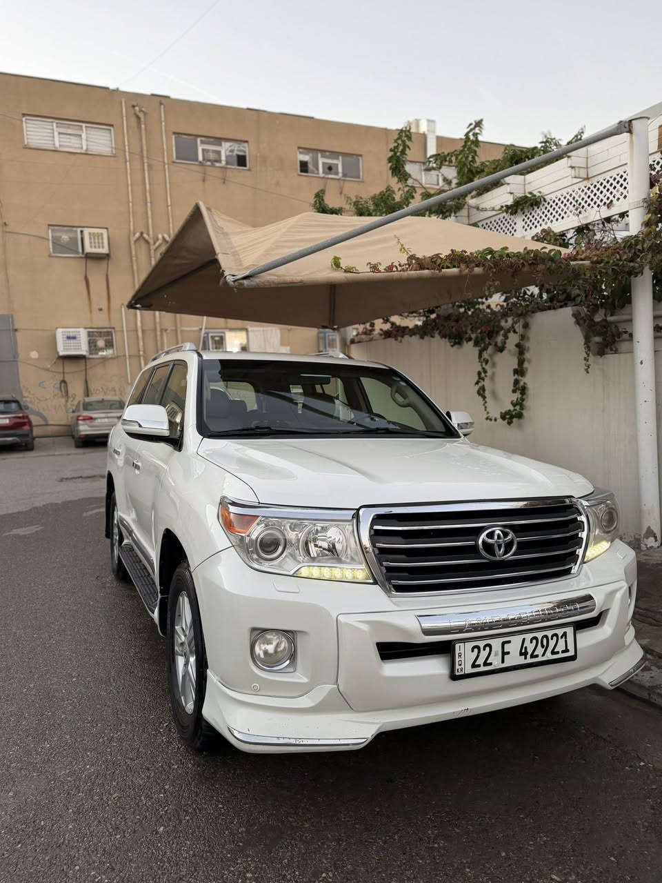 لاندكروز موديل 2013 
بريم اصل 
ماشيه 107 الف حقي
فول مواصفات 
حساس امامي خلفي 
مري شفط +قلاب 
تخم تاير جديد 
السياره مكفوله كفاله عامه 
رقم اربيل بسمي تحويل ثاني يوم
***********
