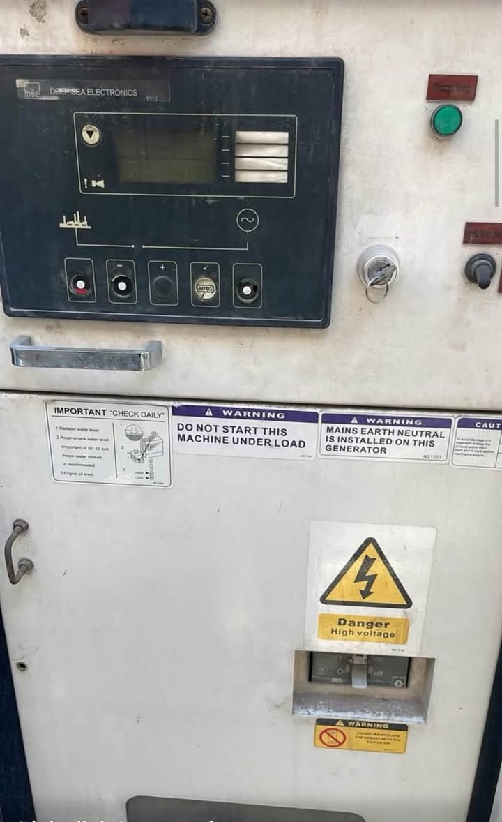 السلام عليكمًمولد بيركنز إنكليزي اصلي بلاديه سته سلندر 100KVA العنوان. بغداد شارع ١٤ رمضان الاتصال بالرقم ***********
