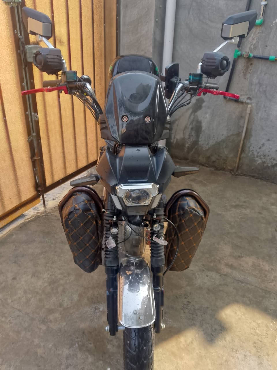 سلام عليكم دراجه للبيع موديل 2025 بطاريات علفحص بصمه تشغيل عن بعد جهاز انذار مكاني فلوجه للاستفسار لاتصال على رقم *********** بي واتساب
