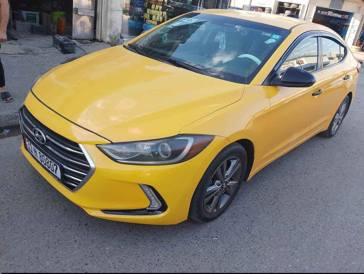 السلام عليكم 
النترا 🚖 
وارد امريكي 🇺🇲 
موديل 2017👋 رقم بغداد أوربي 👋 
سنويه وهزه جديده 🙋 هيئه وغرامة صفر 🚦 
بدون كاربون بانزين ⛽ شرط التحويل 🚦 
محرك وكير شرط 👋 
طخم تاير طخم امامي خلفي جديد 👋 
📢ظررها طخه خفيفه بالحوض الورى والباقي شرط وكدام العين 👀 
🛑#السعر 114$💸 وبيها مجال
***********
