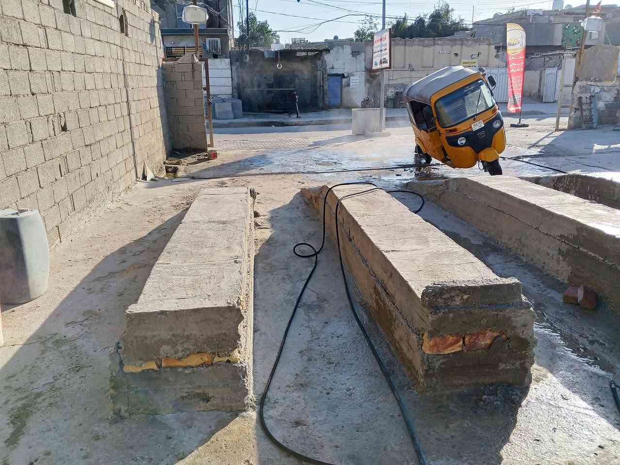 سلام عليكم محطه للبيع عنوان بغداد مدينه الصدر حي طارق الشيشان محطه خاله كراج المساحه المساحه ا متر وكسور السعر على هذا الرقم للاستفسار واتساب خابرني وسهله***********
