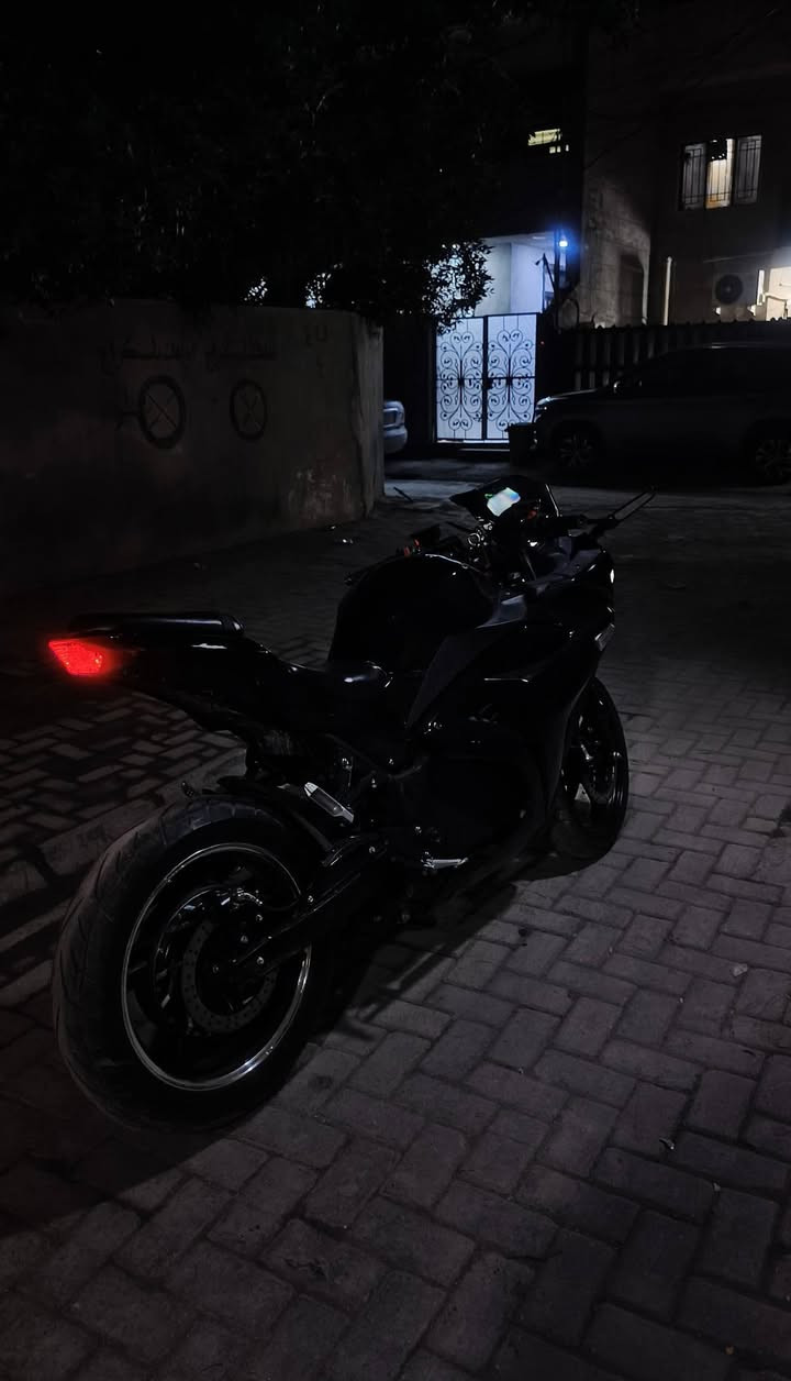 السلام عليكم

دراجه بطح شحن موديل 2025 للبيع

اوراقها كامله 

سرعه 120 كيلو متر

بدون بطاريات ينحطلها بطاريات 6 

السعر مليون و300 وبيها مجال 

 ***********
