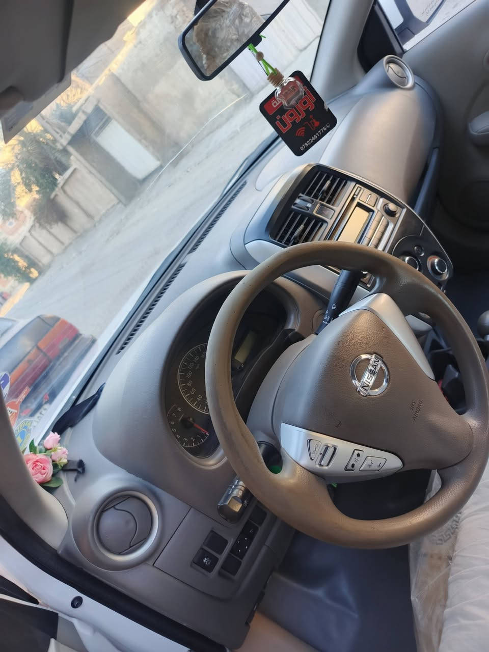 السلام عليكم

نيسان صني هندي موديل ١٩ فول تبريد وحداديه قبل شهر تخم تاير جديد ماشيه ١٣٠ سياره نضيفه تبريد واحد على واحد تحكمات ستيرن
رقم أربيل تحويل وكالة مضمون بأسم شركة 
حساسات تحكمات ستيرن سبايدر ويدات نيكل 
السيارة بيها ضربه بالجنطه ماواصله للحوض
 سبير مانازل
السعر ٩٨   بيها مجال بسيط 
المكان النجف 
***********
