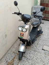 ماطور شحن نضيف للبيع السعر 200 وبي مجال.  07716866368 بي واتساب.  0751...