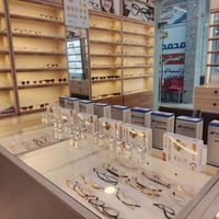 ✨ إلى مراجعينا الكرام ✨ يسرّنا إعلامكم بوصول وجبة جديدة من العدسات الل...