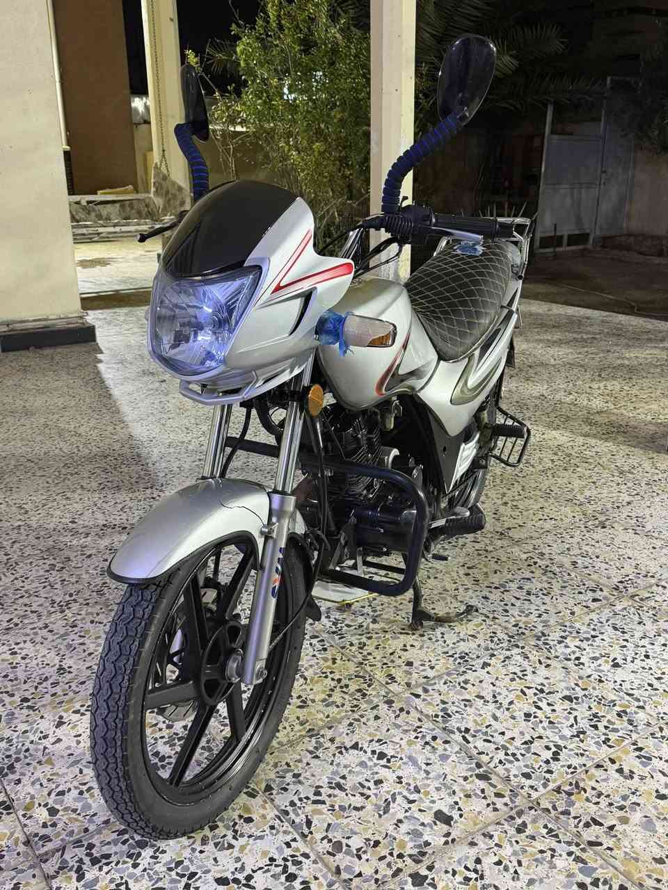 متاح
سايم موديل ٢٠٢٠ مشدود ب٢٠٢٣ 
نقص بگ لايت وثنين اشاير  نضافته ٩٠ ٪؜ مثل مموضح بصور
مرقم انبار سنويه باسمي
الرمادي حي التأميم 
الاتصال وات ساب او خط ***********
