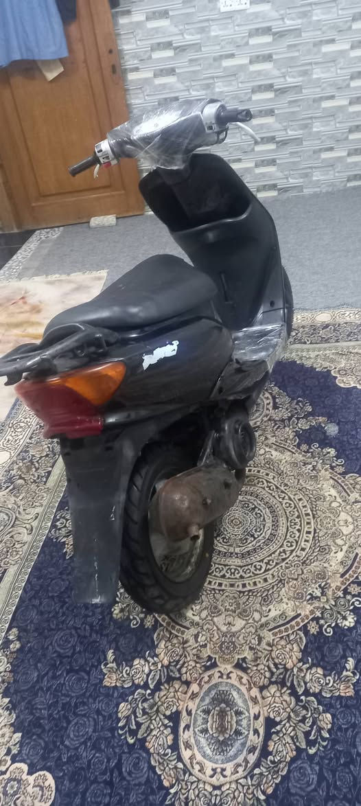 عصفوريه ٦٠ ياباني دراجه كامله سعر ٢٥٠ بغداد الشعله ***********
