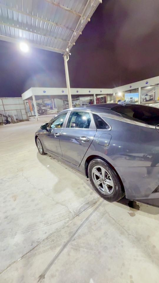 للبيع كي 5 وارد أمريكي  موديل 2023 ماشية 29  رقم بغداد معوقين لمعوق شاب ايسويلك وكاله (عامه) بس تخلص المده تحوله باسمك 
حادثه جدآ خفيف فقط الصندوق امصلح ولا قطعه امدله ضربته خلفيه وباقي كله كفاله 

المواصفات

1- محرك 1600 تيربو  

2- خمس كامرات

3- بصمه تشغيل عن بعد +جنطه 

4- كشنات جلد

5-بصمات بيبان جنطه

6-نضام تحديد مسار ومثبت سرعه 

7- رادار 360 درجه

8- حساس اماي خلفي

9- زنون عالي ناصي شاده اله بورقتين جدآ عالي 

10- شاشة كبيره

11- الشاير يمين ويسار كامرات بالدشبول

12- نضام السماعات BOSE دمام

13- 5 ويل كب كروم حجم 18 

14- هند بريك بصمه

15- بريك اوتو هولد

16- 5 انظمة قياده

17- تبريد منفصل السايق عن الراكب

18- تبريد لمس نظام اوتو

19- بردات خلفيه شركة

20- تبريد قطعتين امامي خلفي

(السعر 168 ورقه ) وبيه مجال   

مكان السياره البصرة

رقم  ***********

'
