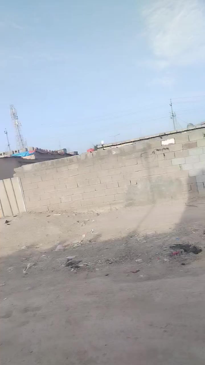 السلام عليكم قطعه للبيع بلكوريه مساحه 250 شراي بيه خير ويدلل رقمي ***********
