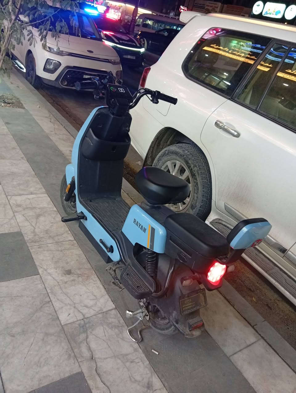 السلام عليكم اخوان دراجة الريان موديل ٢٠٢٥ اربع بطاريات استعمال قليل دراجة خير من الله بيهة بصمة ٢ ومفاتيح ٢ 
للبيع السعر ٣٥٠ وبي مجال للاستفسار *********** واتساب العنوان بغداد كرادة داخل
