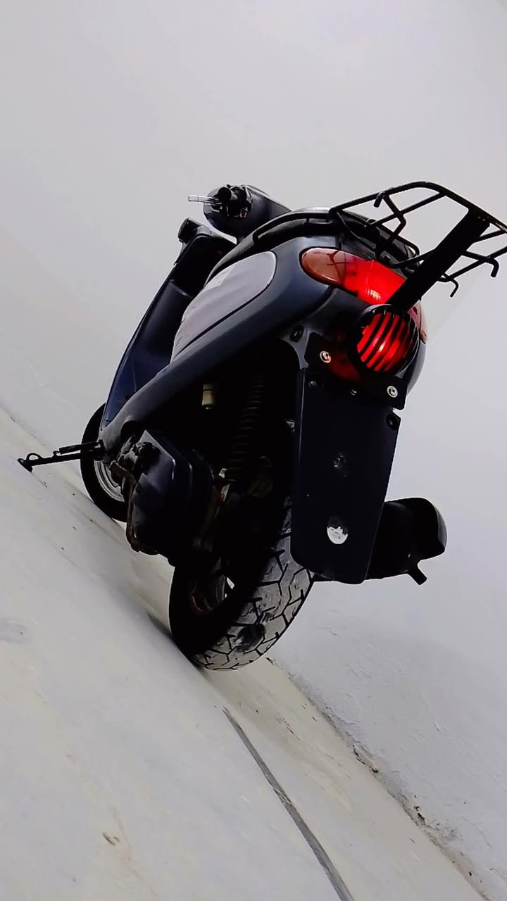 سلام عليكم للبيع دراجه 60 أم برده فول دراجه ما توكفك أصلن واضها عندك بل تصوير/فقط نقصها جبنا مال اكسن و بريك أمامي/سعر 275 قفل/عنوان بغداد جسر ديالى كرغولية قرب أسواق أسطنبول/الاستفسارات فقط/هاتف رقم ***********
