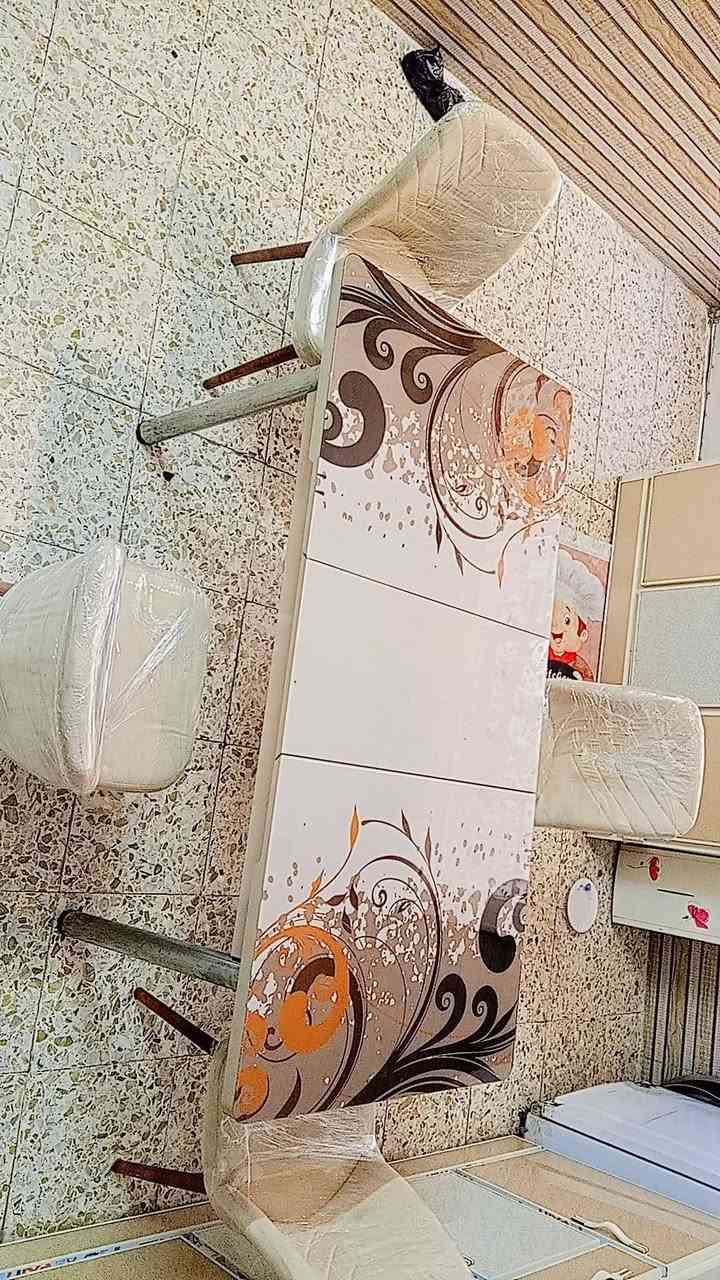 ميز طعام للبيع اكو توصيل كيه*********** الاستفسار واتساب
