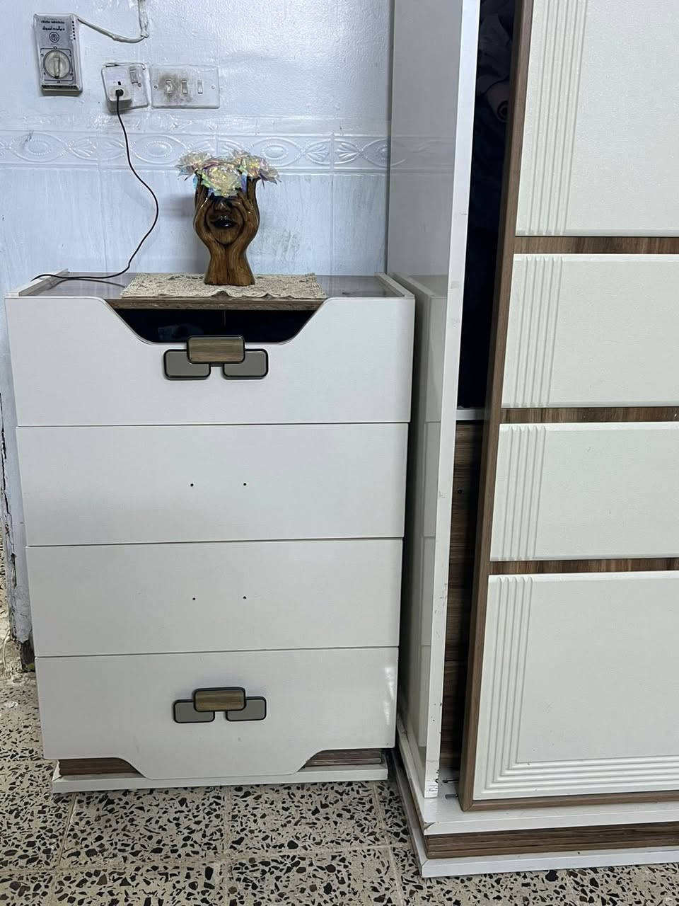 غرفه للبيع مكان الحسينيه مطعم لامير ب ٢٢٥وبيها مجال  بدون دوشك مستعجلين ع البيع ***********
