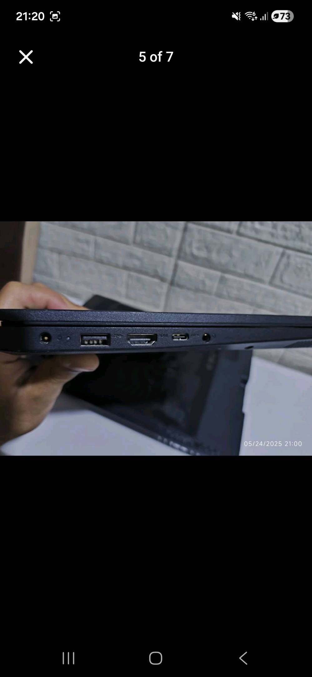 لابتوب العاب متوسطه

لابتوب ختمت عليه Elden Ring ولعبت Resident Evil 4 Remake 

 و Hollow knight و Cuphead بدقة 1080 ,60fps
تشغل العاب المتوسطة بسلاسة وبعض الالعاب القوية 
وهم تشغل Gta V

مواصفاته 

لابتوب Lenovo 
نظام Windows 11
DirectX 12
المعالج - I5 1135G7
كرت الشاشة - Nvidia GeForce Mx350 
الرام - 16gb (8×2) 3200
الشاشة - 15.7 Full Hd 1080×1920
الذاكرة - 512 Ssd 
شاحنة سريعة 65 واط 
بطارية تدوم ساعتين ونص او 3 ساعات تصفح ويمكن اكثر حسب استخدامك

بالاضافة لستاند ومروحة وياه تنربط USB