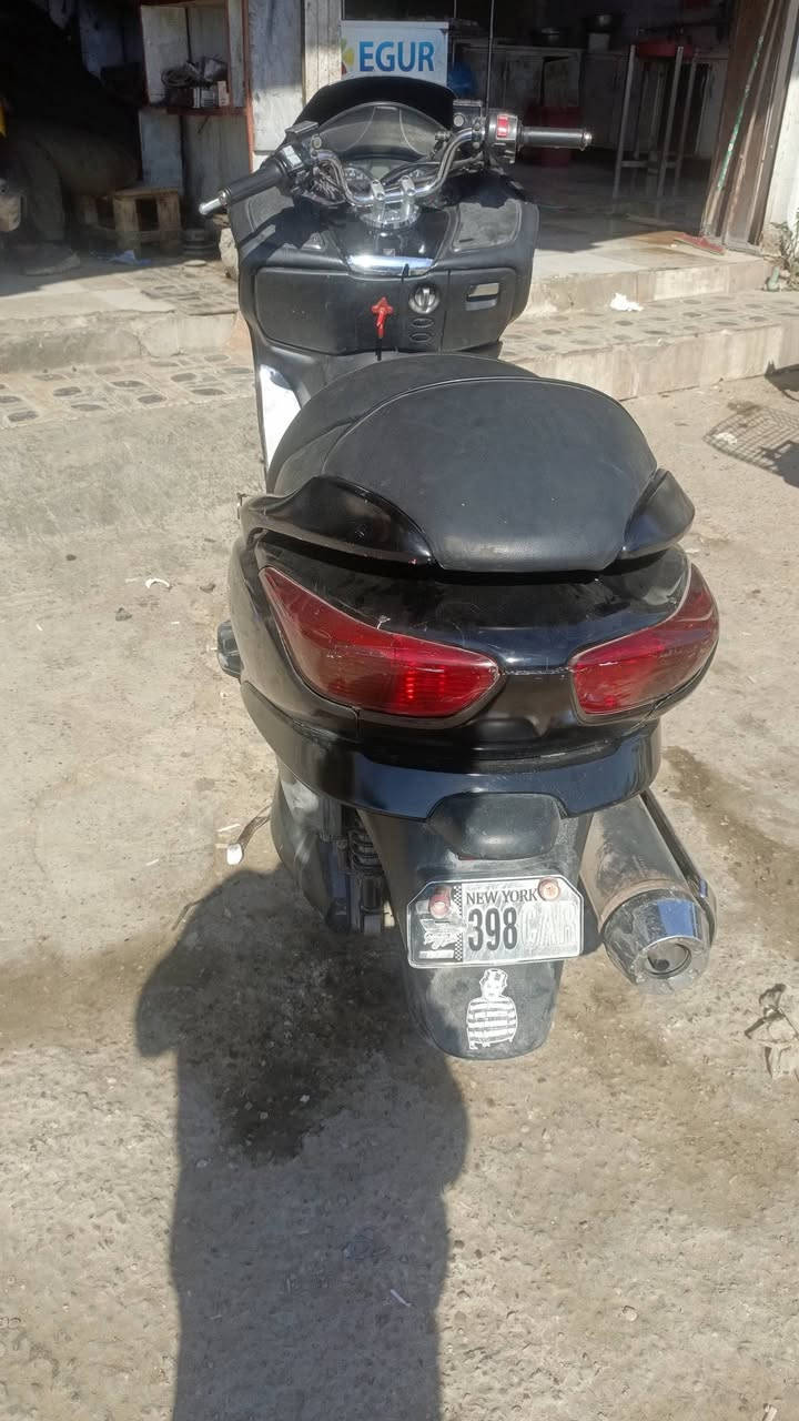 السلام عليكم دراجه فورزه صفر 8 دراجه حلوه مكينه خير من الله لا صرف ولا تبخير مكينه ناعمه شلعه ومعدل كهربائيات كلها شغاله كلجات جدد السعر 750 مكاني ديالى بعقوبه ***********
