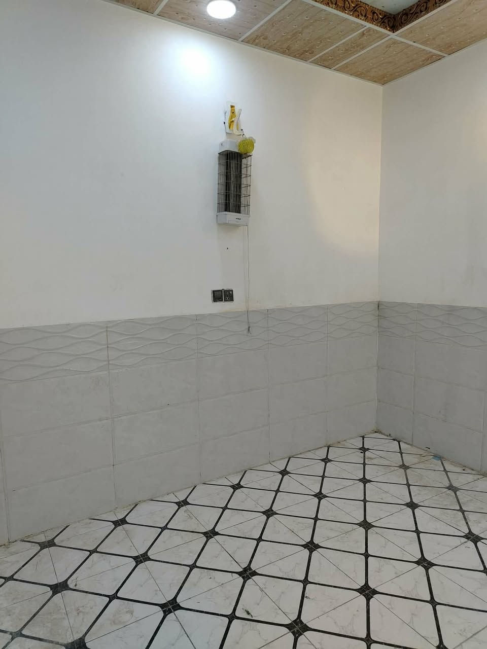 المساحه 100  متر طابو زراعي نجف مقابل ملحق قرية الغدير
البيت جديد وجاهز 

بناء حديث// طابوك 🧱// صب كونكريت مسلح//

#ملاحظه البيت قريب لسوك مباشر

السعر مناسب جدا 33 💸💸 بيع مستعجل 

للاستفسأر *********** وأتساب
