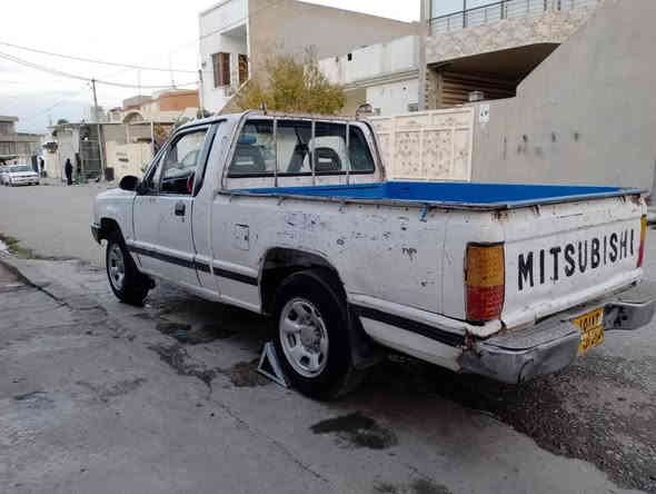 پیکاب تاک قەمەرە4قولاب
پیکاب مسیۆبۆشی1987
ئاڕم پلاستیک هەولێر
گێڕمەکینەتویۆتا
گێڕمەکینەئەکسل بەشەرت
بەس گێڕی لە2هەندەک جارفڕێدەداتەوە
شانسی بەشەرتەبێ شکانودەرز بێ دەعم ولێدانەسەیارەکەمەززوتە
سعر15$مجالێکی کەم 
شوێن هەولێربحرکە
ژ.م.*********** أربيل
