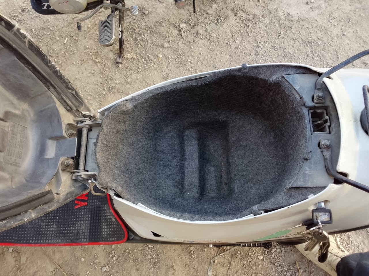 ياماها لبيع كله بلادي شرط الفحص فقط صالنصه مبدل سعر ٥٥٠ بي مجال رقمي ***********
