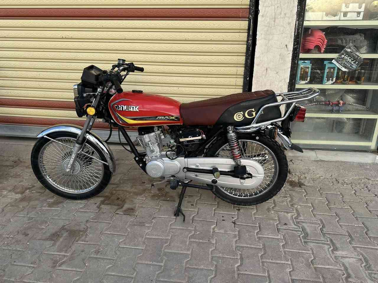 سلام عليكم دراجه موديل 23 دراجه كدامك بلحقيقه احله من صوره بلاد أنطيك شرط بدراجه سبانه مامدود عليها ناقصها بس صفاحيه مكاني تكريت شارع احتفالات +سعر دراجه 525 وبيها مجال شويه  مامتواجد هنا بس ع رقم ***********￼
