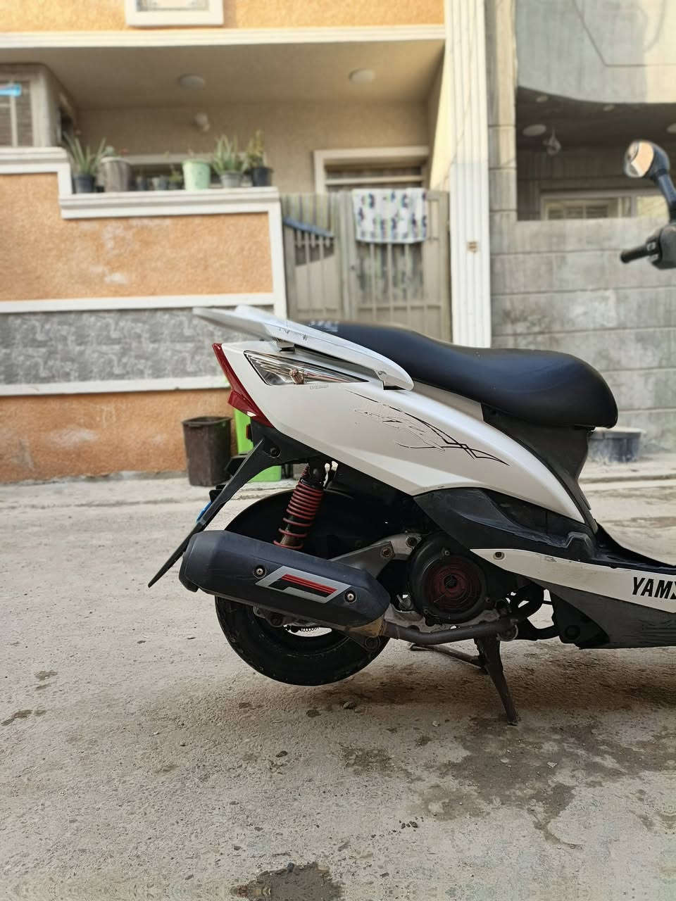 سلام عليكم
ثعلب 🦊 
للبيع دراجه رمبه خير من لله صار 2شهرين من نازله من رمبه 
دراجه شلعه ومعدل خير من لله 🩸
دراجه كفاله عامه 🤐
لايت زنون ثلجي🥶
اشاير لد برتقال🍊
قفل ستيرن شغال🫱
سلف هندر كلشي شغال 🫆
دايرات مال رمبه♠️
سعر 750 وبيه مجال 🫥
عنوان بغداد رقمي ***********
نقص بس كفر امامي فقط 🤍
