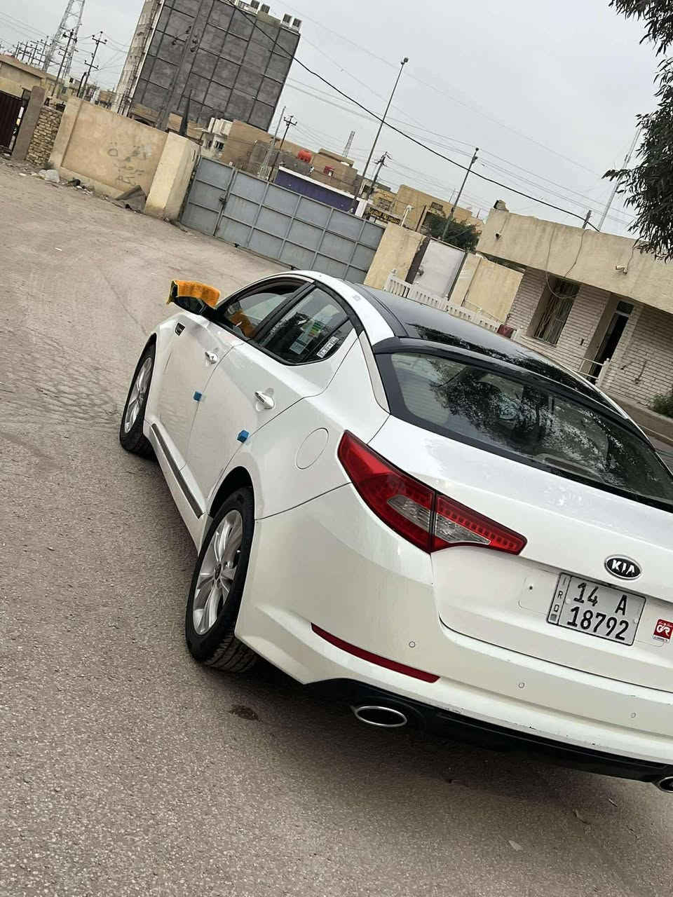 السلام عليكم كيا اوبتما ٢٠١١ خليجي
فول موصفات للخير 

محرك ٢٤٠٠ دوش 

سياره سونار مرفق بيه قطعتين تبديل +قطعتين صبغ يعني ٤ قطع 
مكاني مركز ناصريه 

السعر ١٠٥ 

***********
