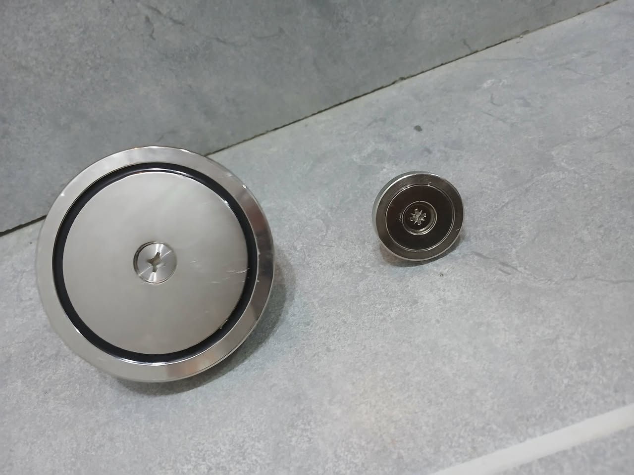 مغناطيس غير مستخدم كبير ٢٥ الف
مغناطيس صغير ١٥ الف


**إذا كنت صاحب هذا الإعلان وتريد حذفه لأي سبب، رجاءا أرسل رسالة إلى الدعم الفني**