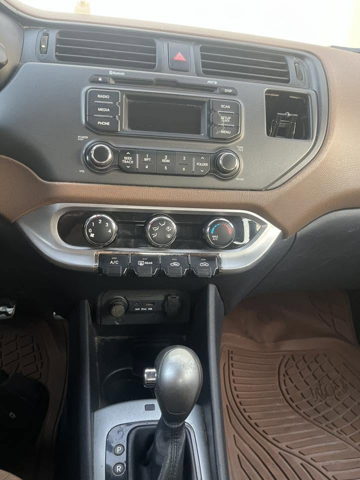 السلام عليكم
ريو هاج باك ٢٠١٤
رقم اربيل
ماشية ٩٤
بيها جاملغ وباب خلف السايق وقبغ الجنطة
فتحة
مري شفط
حساسات خلفية
مكينة ١٤٠٠ دوش
السعر ٨٠
مكانها بغداد
***********
