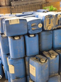 جليكان 20 لتر السعر 2000 دينار المكان بغداد حي النصر 07732080391