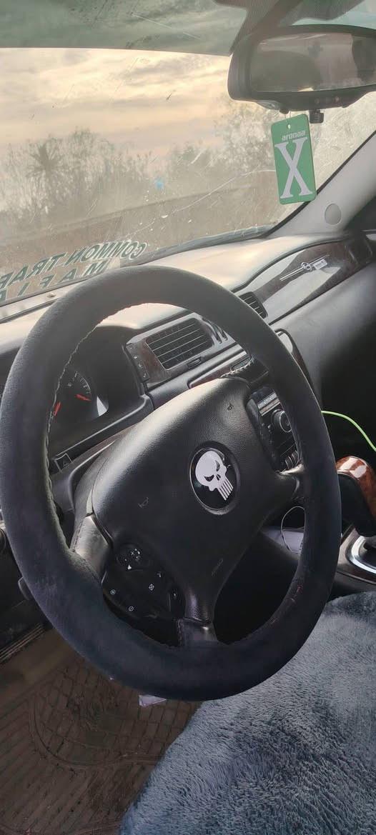 سلام عليكم انباله موديل ١٣ كلش جديده فول اللخير حادث فقط بابين صبغ السعر ١٠٠ وبيه مجال ***********
