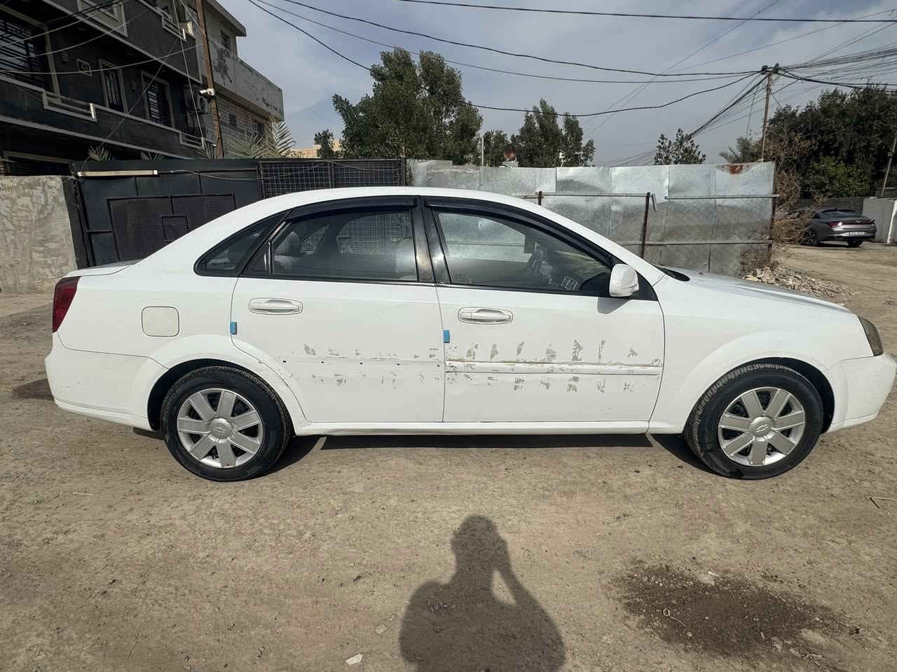 السلام عليكم اوبترا للبيع موديل 2012 اللون ابيض نظيفه مال بيت ماشيه 284 تبريد محرك كير خير من الله تخم تايرات جدد باتري جديد عليهة ادامه حلوه بيهة ملاحظات بسيطه فقط طخه اثر دراجه قبل كم يوم صارت مكان السياره بغداد الغزاليه رقم الهاتف *********** السعر 85 بيهة مجال
