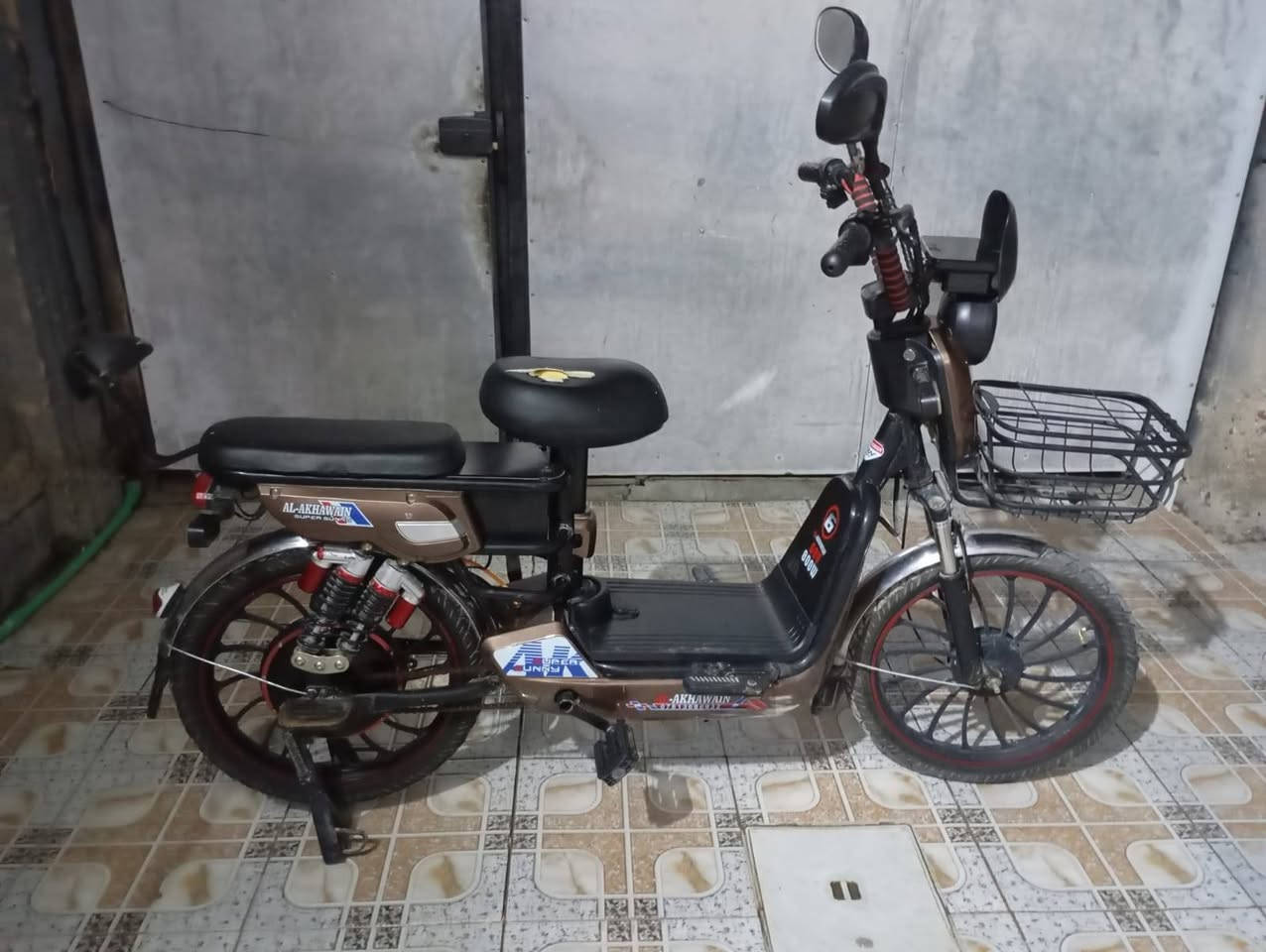 السلام عليكم
بايسكل شحن للبيع 
السعر 450 أو بيه مجال
اي استفسار علي 
*********** أو بيه واتساب
